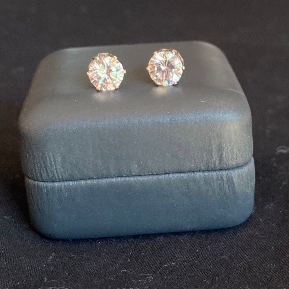 Swarovski Elements Stud Earrings - image 2